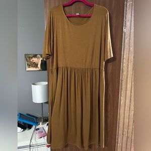 Plus size zenana midi dress with pockets